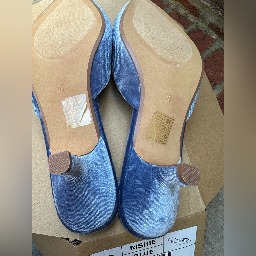 Journee Collection Rishie Pump – Size 10 - Picture 10 of 11